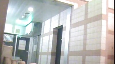 Dejlig rødhåret elsker, når en fyr pløjer hende bagfra