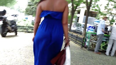 En bimbo med spidse brystvorter er vædret inde i hendes snatch